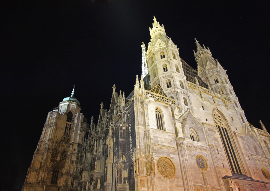 Stephansdom at night in November 2012